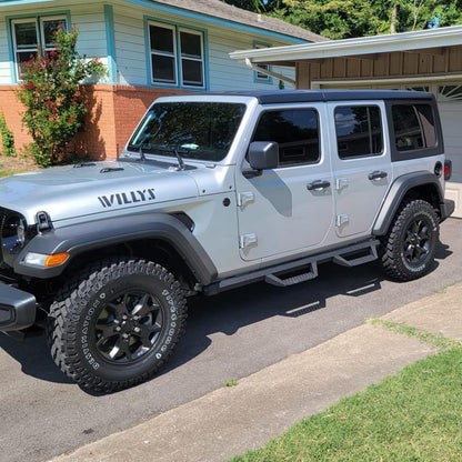 4-inch running boards are less difficult for children or people with limited range of motion to get into the truck, resulting in a convenient ride experience.