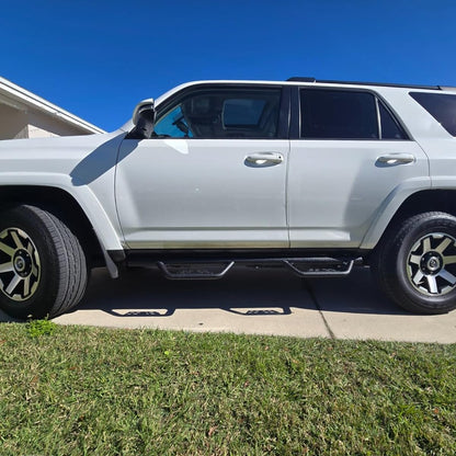 SMANOW Running Boards design is generally closer to the truck body, which will make the overall effect more beautiful, and can make the truck have better passability.